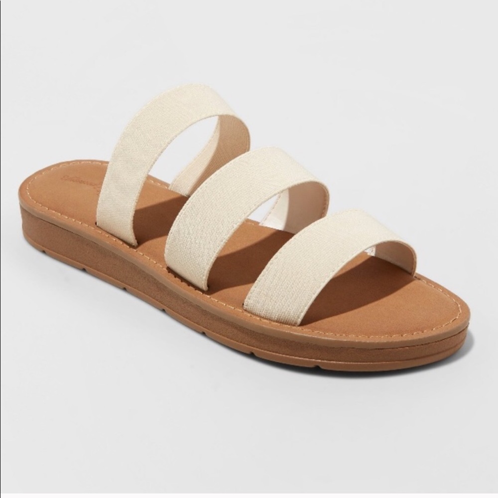 NWT Universal Thread Eden sandals